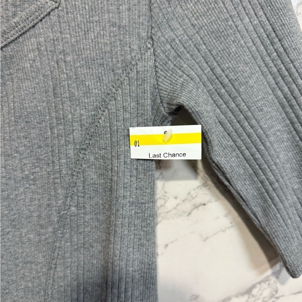 NEW Steve Madden Gray Ruched Fitted Ribbed Bodysuit Size M - Picture 2 of 8